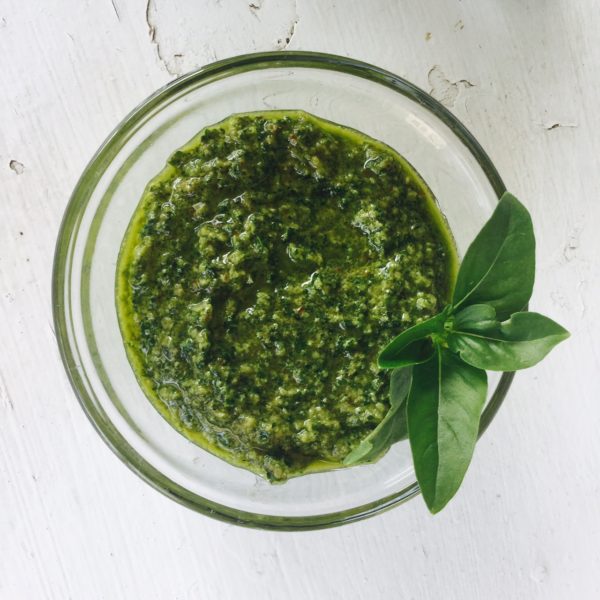 A super easy & healthy gluten free & vegan Lemon Basil Pesto. Great recipe for freezing your summer harvest! Herbs | Healthy Recipes | DIY