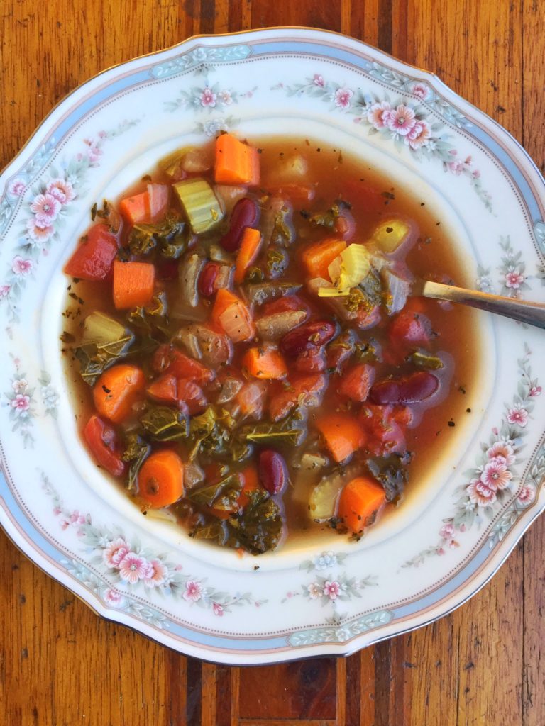 Garden Minestrone Soup | Healthy Recipes | Clean Eating | Vegan | Gluten Free | Fall Recipes | Soup Recipes | Plant Based Diet 