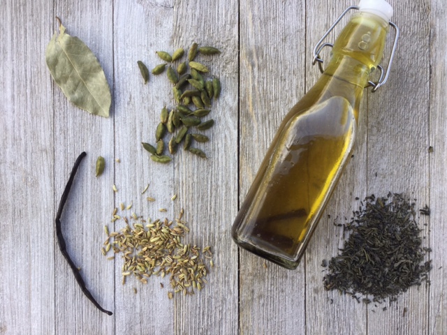 Vanilla Chai Infused Oil | Herbal DIY | DIY | Herbs | Skin Care Recipes | Natural Skin Care | DIY Beauty | My Healthy Homemade Life