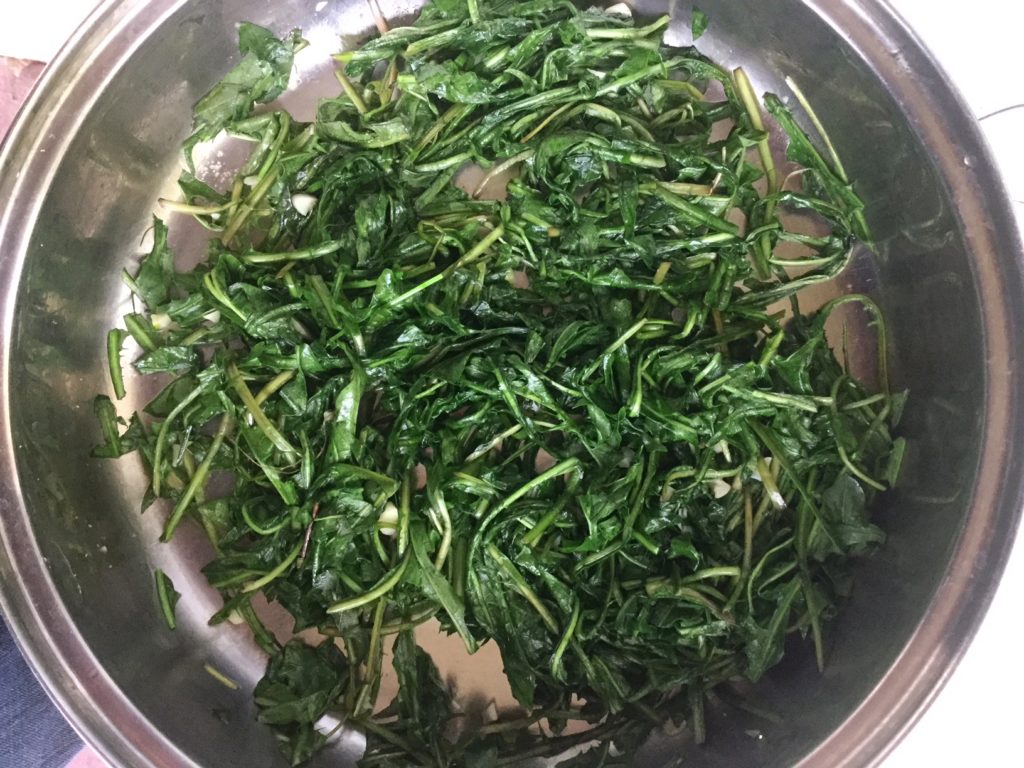 Spring Foraging | Wild Edibles | 5 Ways to Use Dandelions | Herbs ? DIY | Dandelion Salve | Sauteed Dandelion Greens | Dandelion Lemonade | Picked Dandelion Greens | Dandelion Jelly | My Healthy Homemade Life 